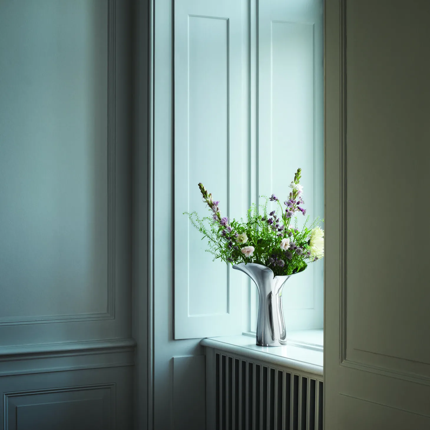 Bloom Botanica vase