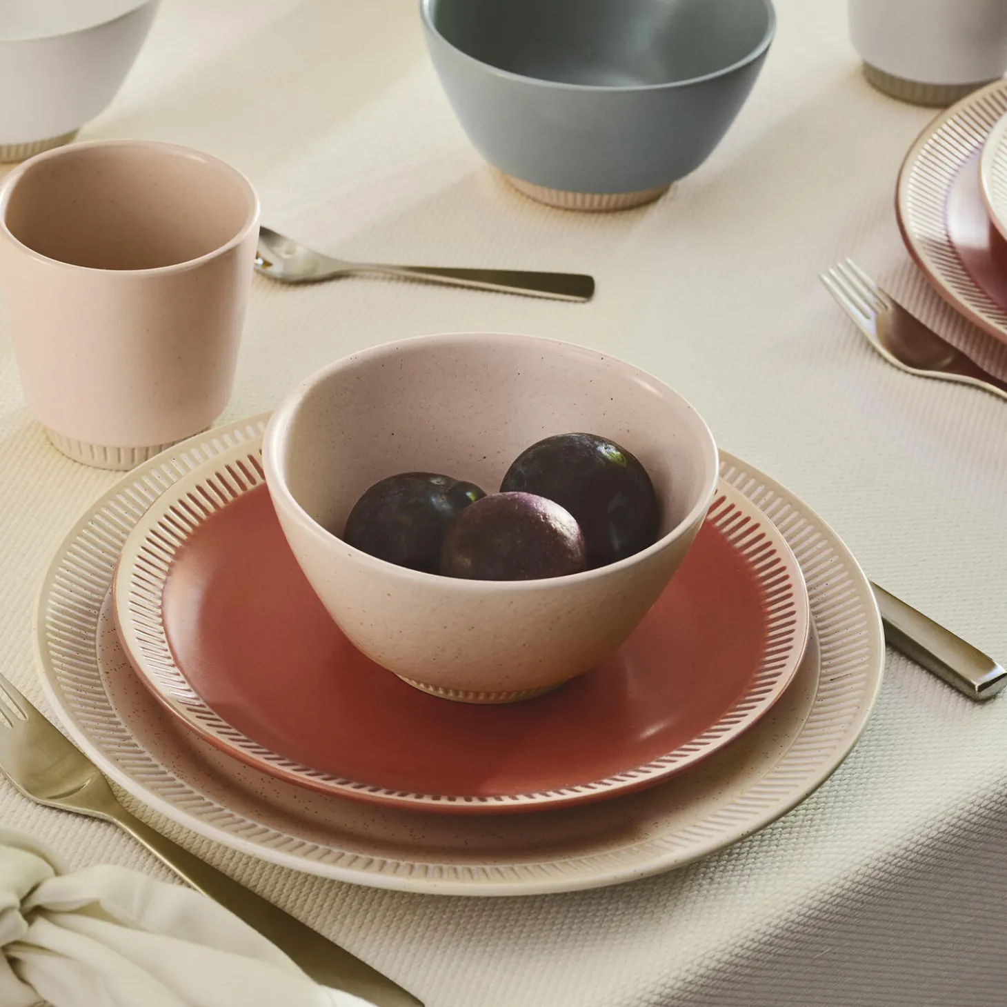 Colorit frokosttallerken Ø 22 cm, coral