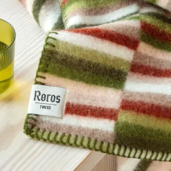 IDA Throw, olive burgundy