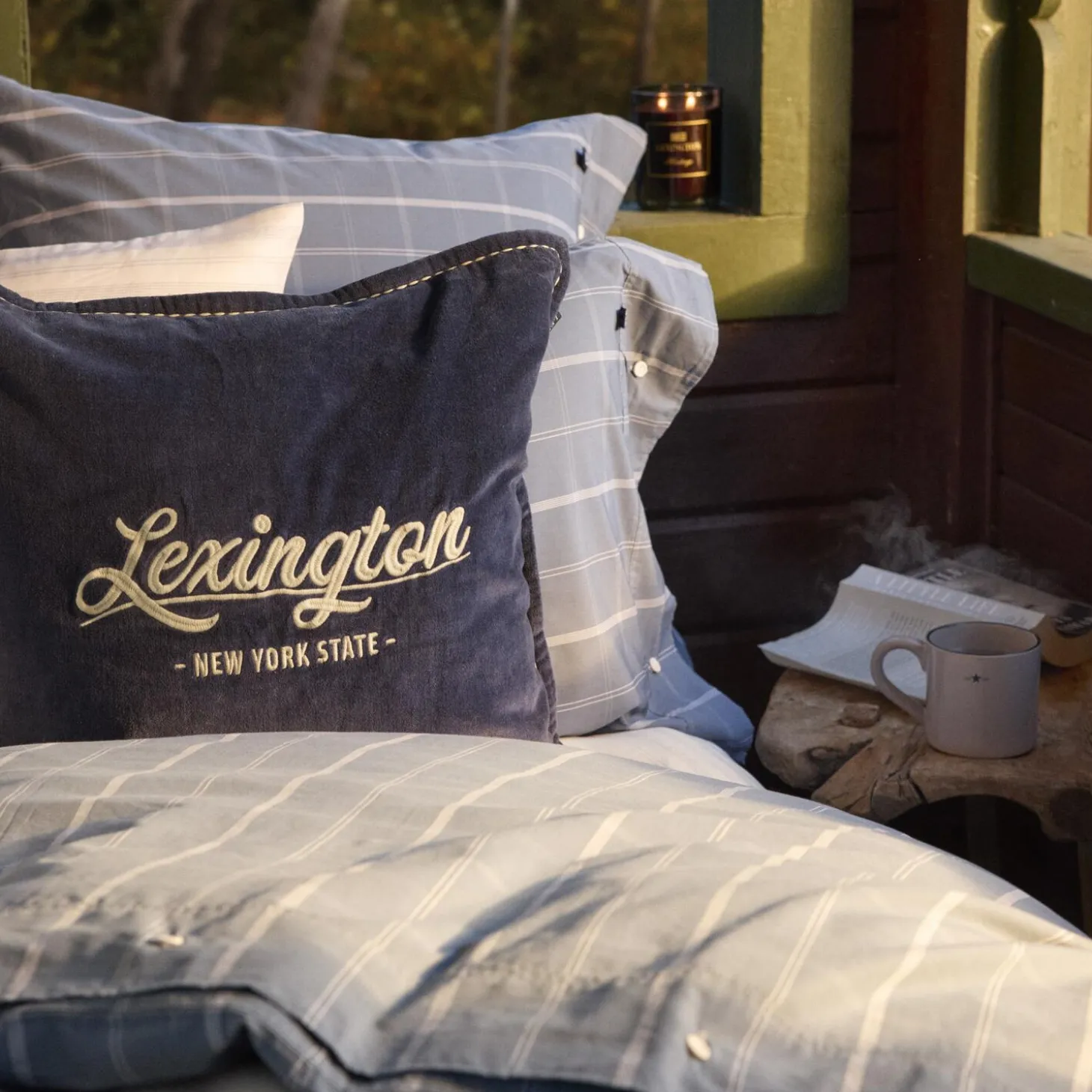 Logo Pillow Cover, dark blue/lt beige