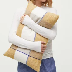 Neci Pillow, mix ocher