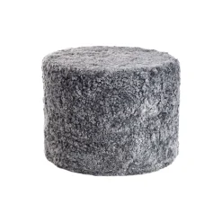 Puf i Newzealandsk korthåret & krøllet lammeskind, light grey