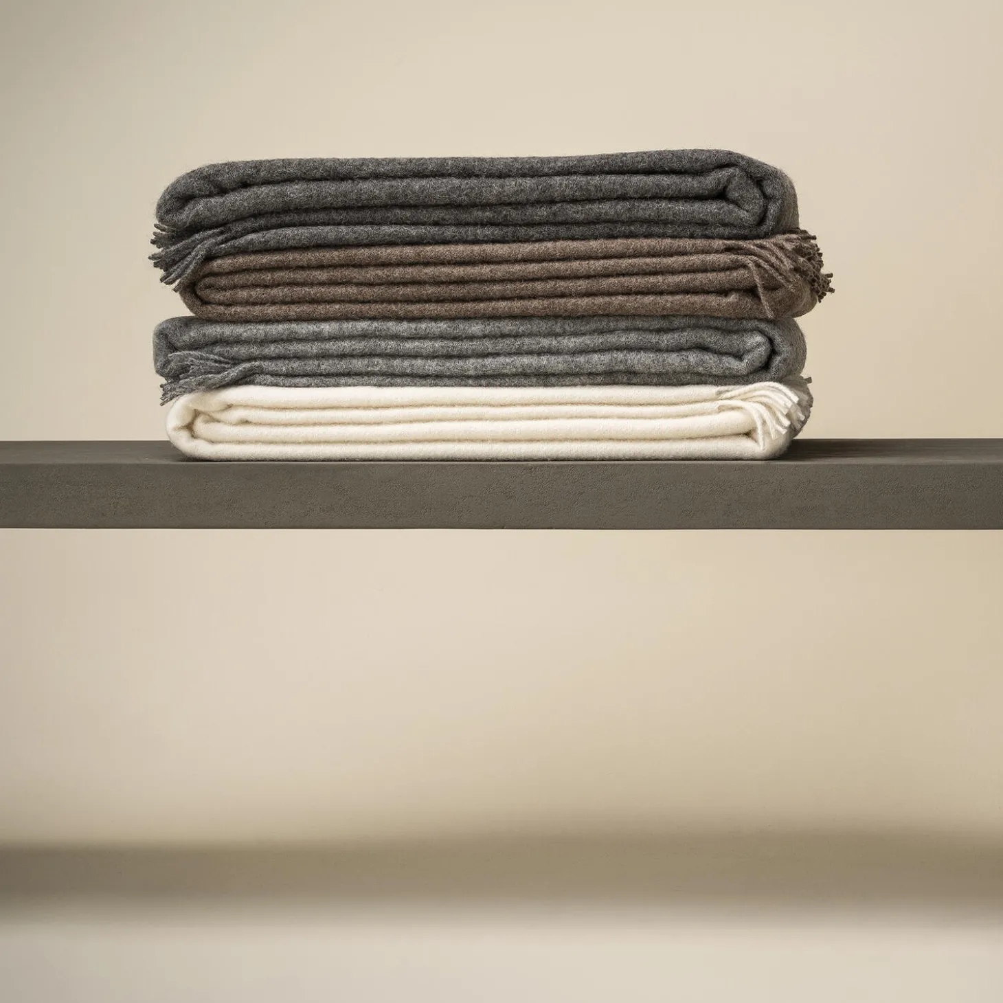 Samsø plaid, 00116 dark nordic grey