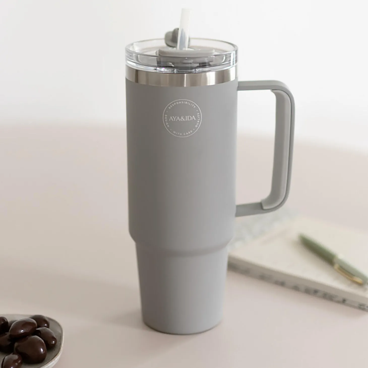 Thermo Cup With Straw, light grey