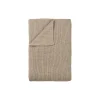 Tito Throw, camel