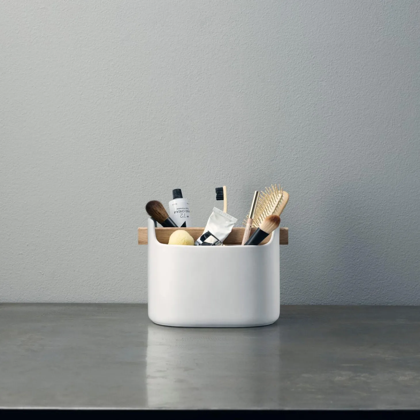 Toolbox, white