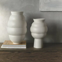 Tortus Archie vase No 4, white