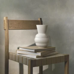 Tortus Archie vase No 1, white