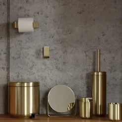 Ume krog, brass